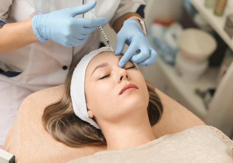 Контурная пластика лица